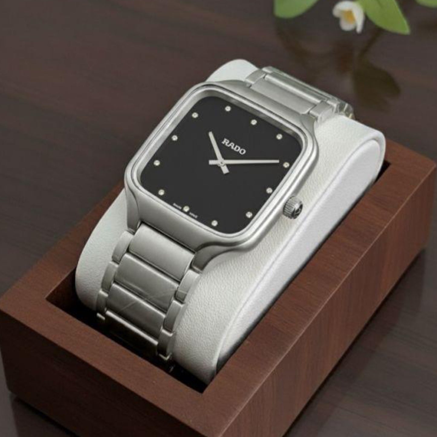 Raado Classic Square Luxury Watch – Gold Edition